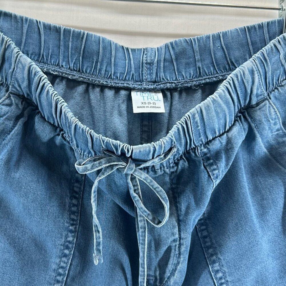 Time & Tru Denim Shorts Size XS High Rise Pull-on Stretch Frayed Hem Medium Wash - Picture 10 of 10